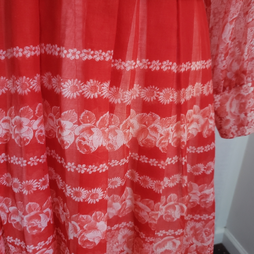 Vintage 70's Red & White Floral Longsleeve Maxi Dress - Picture 2 of 10